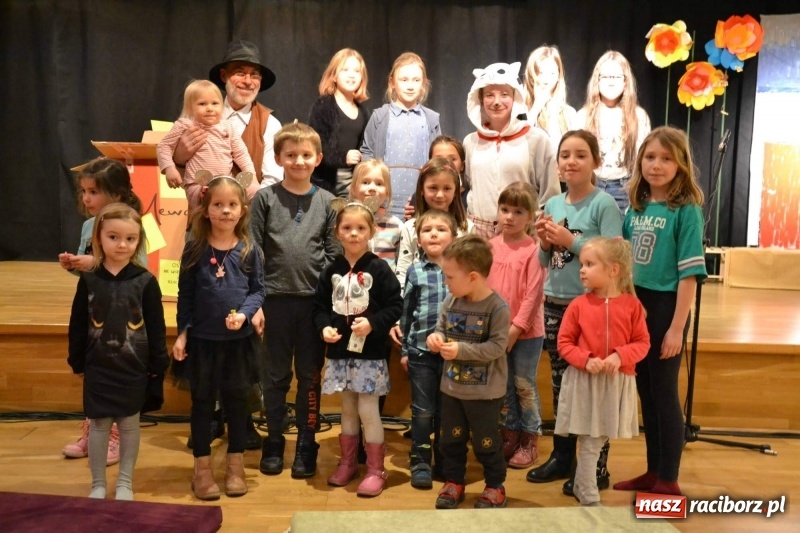 Zdjęcie w galerii na portalu naszraciborz.pl: Jak znalazłem Findusa - premiera spektaklu na Zamku Piastowskim  wiadomości z regionu