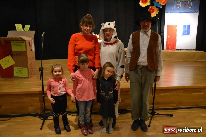 Zdjęcie w galerii na portalu naszraciborz.pl: Jak znalazłem Findusa - premiera spektaklu na Zamku Piastowskim  wiadomości z regionu