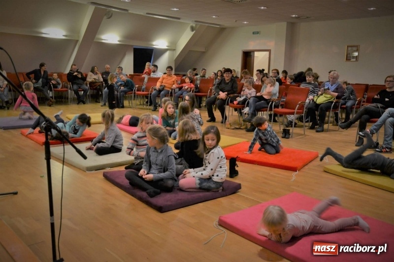 Zdjęcie w galerii na portalu naszraciborz.pl: Jak znalazłem Findusa - premiera spektaklu na Zamku Piastowskim  wiadomości z regionu