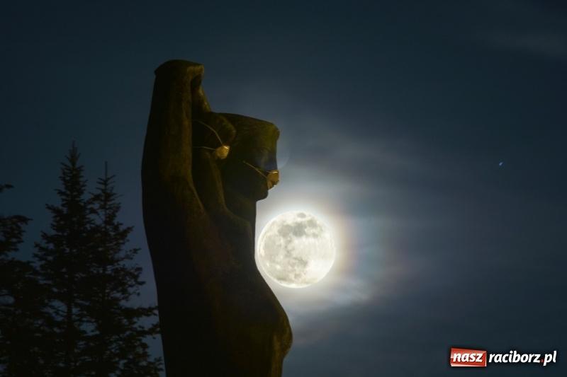 Zdjęcie w galerii na portalu naszraciborz.pl: Super Księżyc 2019 nad Raciborzem!  wiadomości z regionu