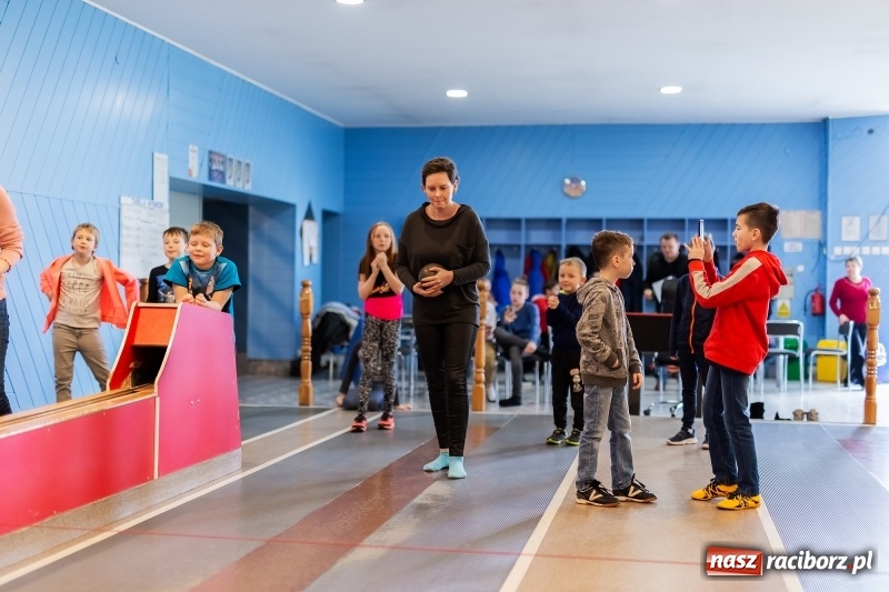 Zdjęcie w galerii na portalu naszraciborz.pl: Turniej kręglarski w ramach akcji Zima w Mieście wiadomości z regionu