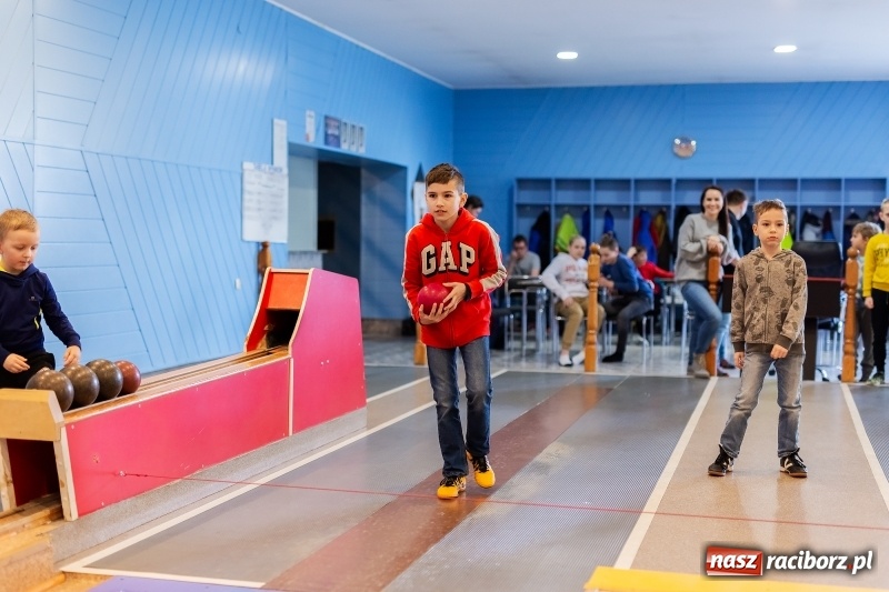 Zdjęcie w galerii na portalu naszraciborz.pl: Turniej kręglarski w ramach akcji Zima w Mieście wiadomości z regionu