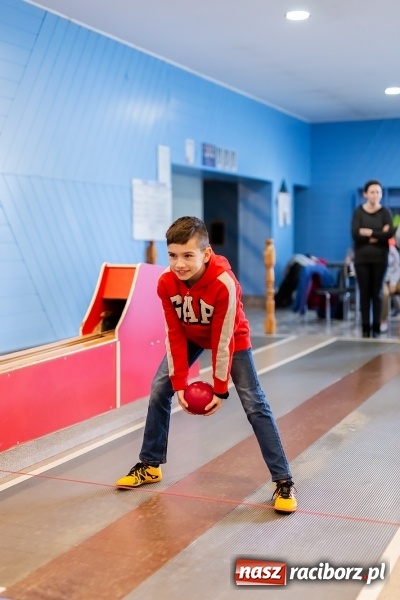 Zdjęcie w galerii na portalu naszraciborz.pl: Turniej kręglarski w ramach akcji Zima w Mieście wiadomości z regionu