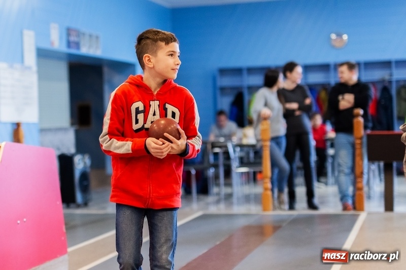 Zdjęcie w galerii na portalu naszraciborz.pl: Turniej kręglarski w ramach akcji Zima w Mieście wiadomości z regionu
