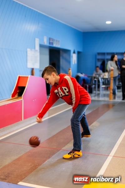Zdjęcie w galerii na portalu naszraciborz.pl: Turniej kręglarski w ramach akcji Zima w Mieście wiadomości z regionu