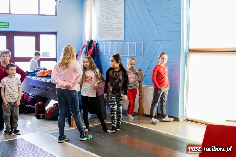 Zdjęcie w galerii na portalu naszraciborz.pl: Turniej kręglarski w ramach akcji Zima w Mieście wiadomości z regionu