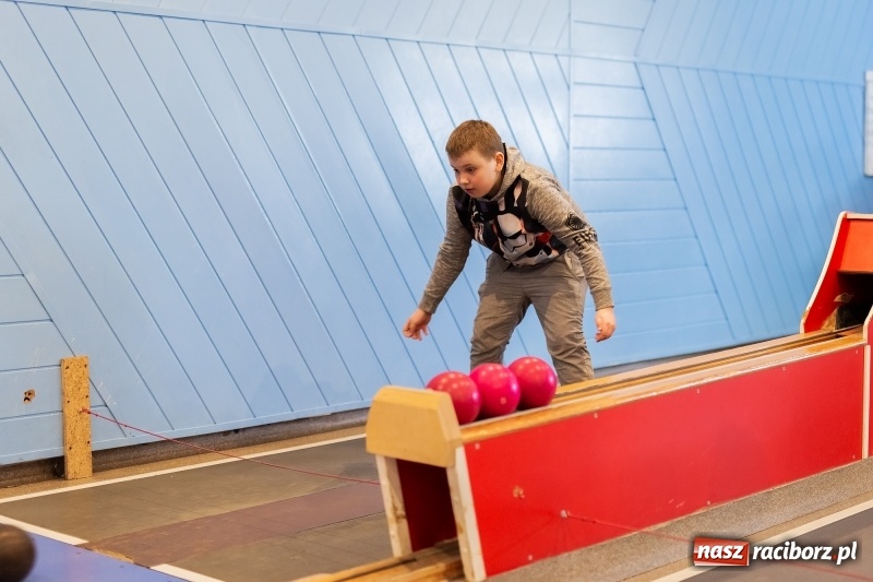 Zdjęcie w galerii na portalu naszraciborz.pl: Turniej kręglarski w ramach akcji Zima w Mieście wiadomości z regionu