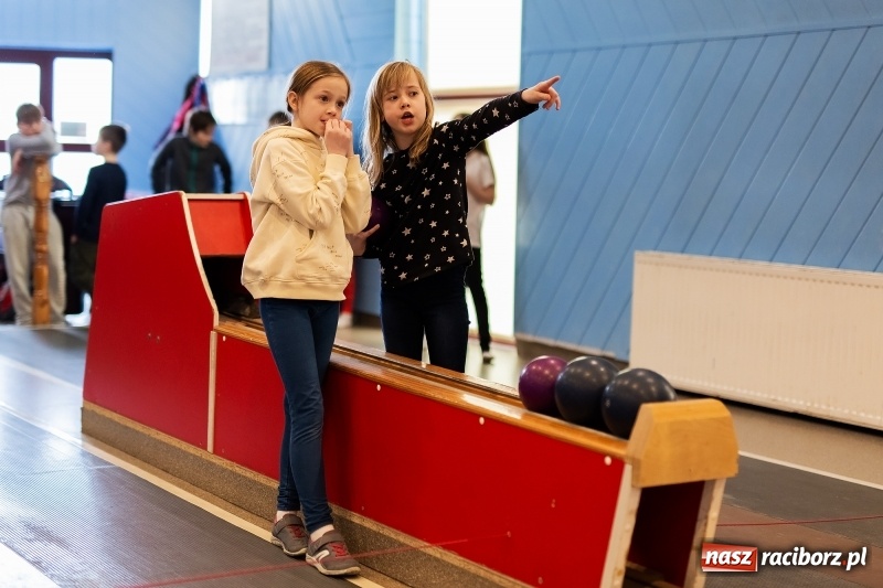 Zdjęcie w galerii na portalu naszraciborz.pl: Turniej kręglarski w ramach akcji Zima w Mieście wiadomości z regionu