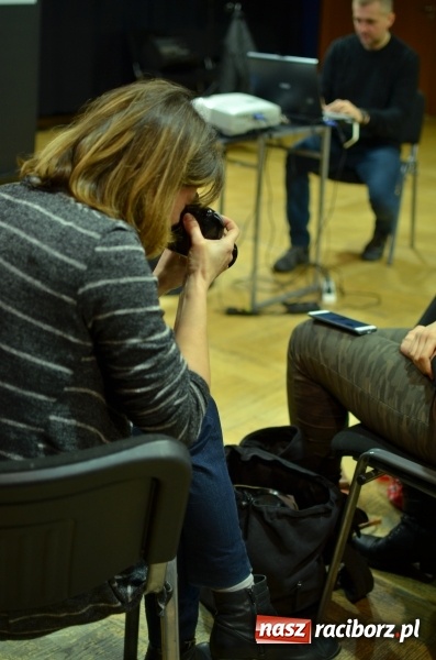 Zdjęcie w galerii na portalu naszraciborz.pl: Ferie w RCK. Mariusz Gross uczył fotografii wiadomości z regionu