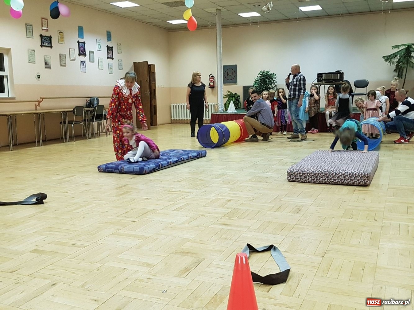 Zdjęcie w galerii na portalu naszraciborz.pl: Księżniczki i potwory w Bojanowie, czyli bal przebierańców w Domu Kultury wiadomości z regionu