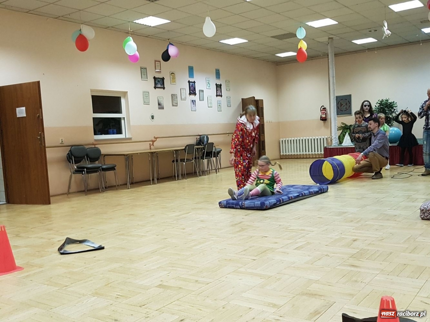 Zdjęcie w galerii na portalu naszraciborz.pl: Księżniczki i potwory w Bojanowie, czyli bal przebierańców w Domu Kultury wiadomości z regionu