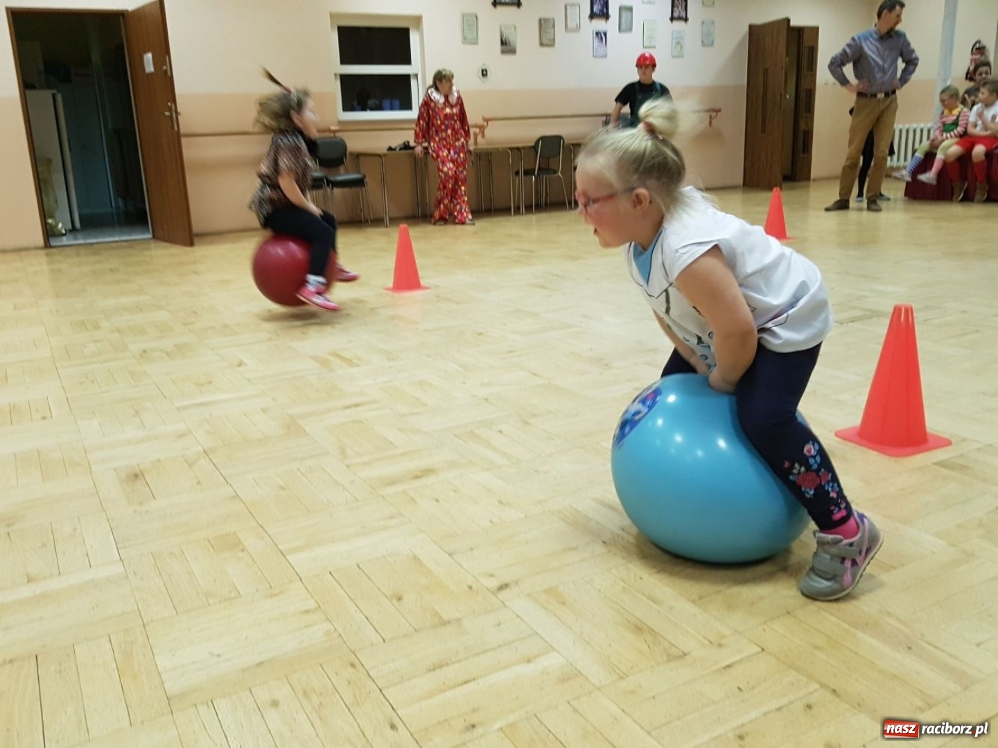 Zdjęcie w galerii na portalu naszraciborz.pl: Księżniczki i potwory w Bojanowie, czyli bal przebierańców w Domu Kultury wiadomości z regionu