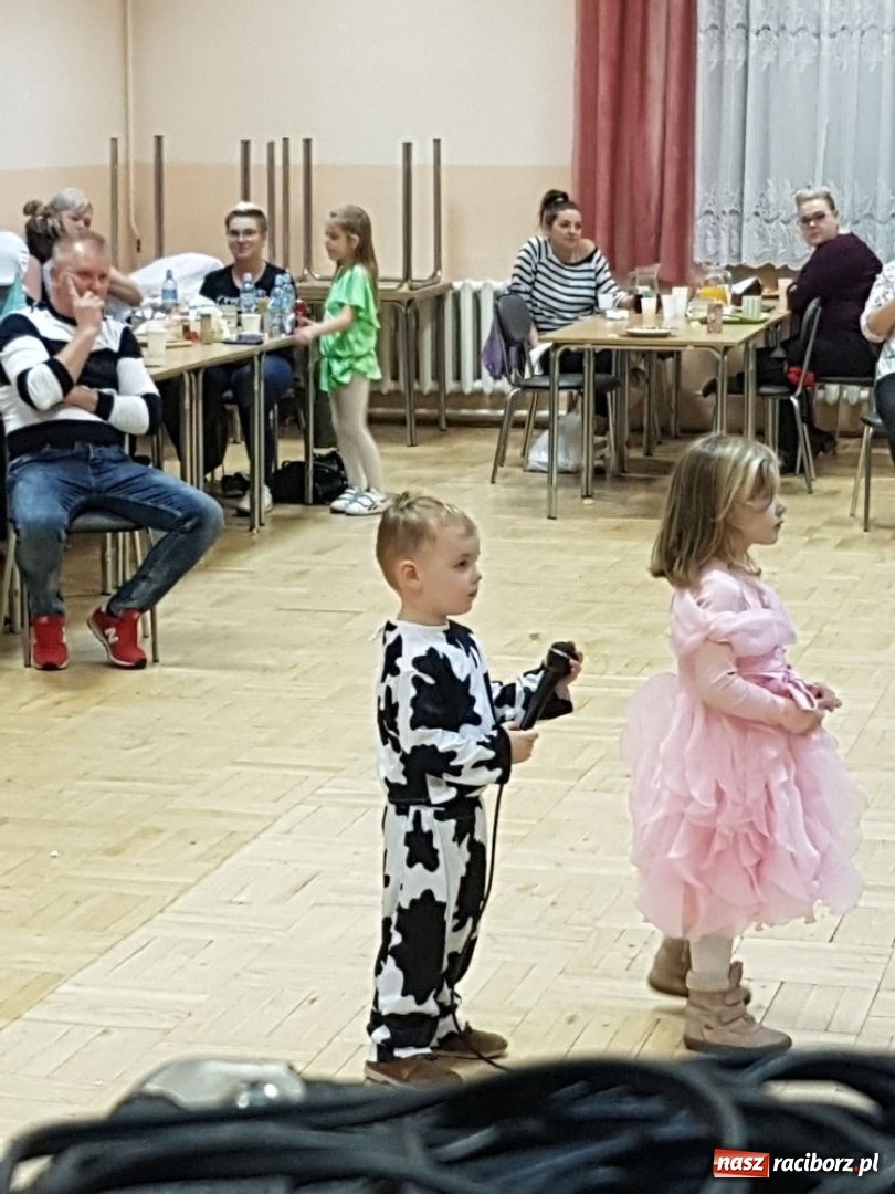 Zdjęcie w galerii na portalu naszraciborz.pl: Księżniczki i potwory w Bojanowie, czyli bal przebierańców w Domu Kultury wiadomości z regionu