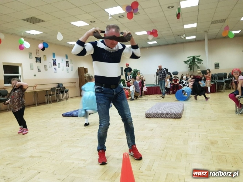 Zdjęcie w galerii na portalu naszraciborz.pl: Księżniczki i potwory w Bojanowie, czyli bal przebierańców w Domu Kultury wiadomości z regionu