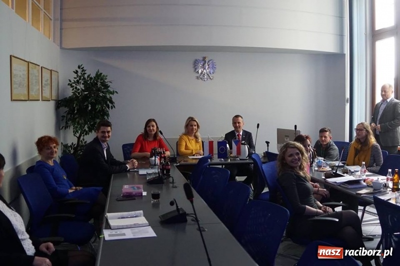 Zdjęcie w galerii na portalu naszraciborz.pl: Piękna Pani Starościna u prezydenta Polowego  wiadomości z regionu