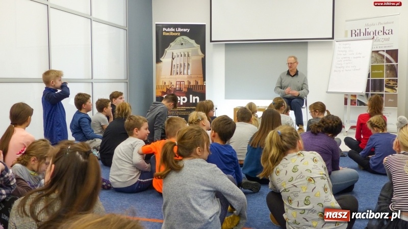 Zdjęcie w galerii na portalu naszraciborz.pl: Jak zostać pisarzem? Sławomir Hanak gościem Ferii z biblioteką wiadomości z regionu