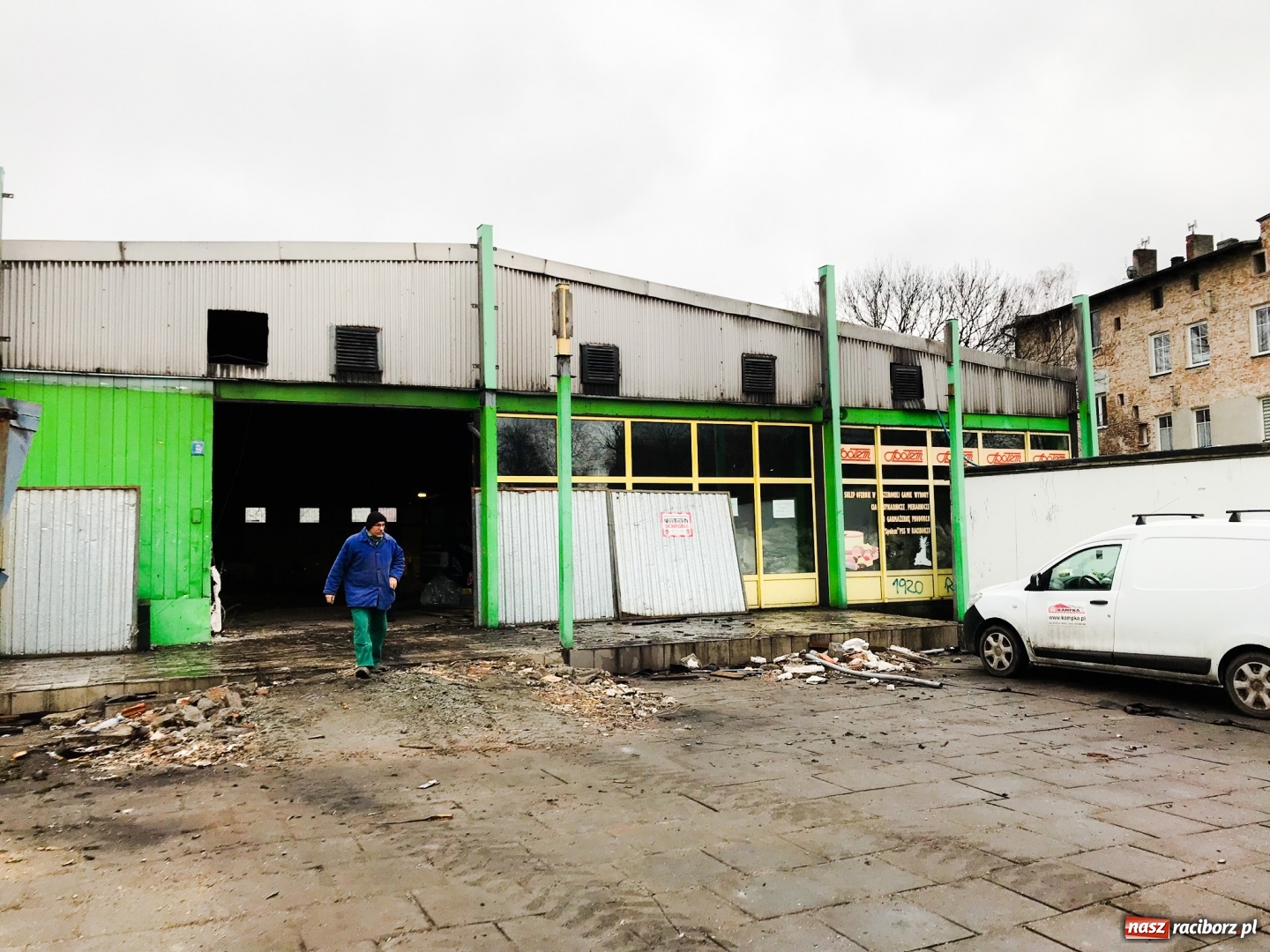 Zdjęcie w galerii na portalu naszraciborz.pl: Napis z Berlinioka odnowiony. W poniedziałek montaż w nowym miejscu wiadomości z regionu