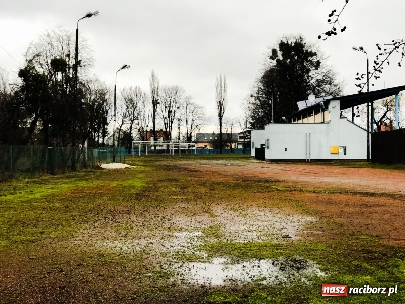 Zdjęcie w galerii na portalu naszraciborz.pl: Srebrna reaktywacja. Prezydent wysyła na Unię geodetów  wiadomości z regionu