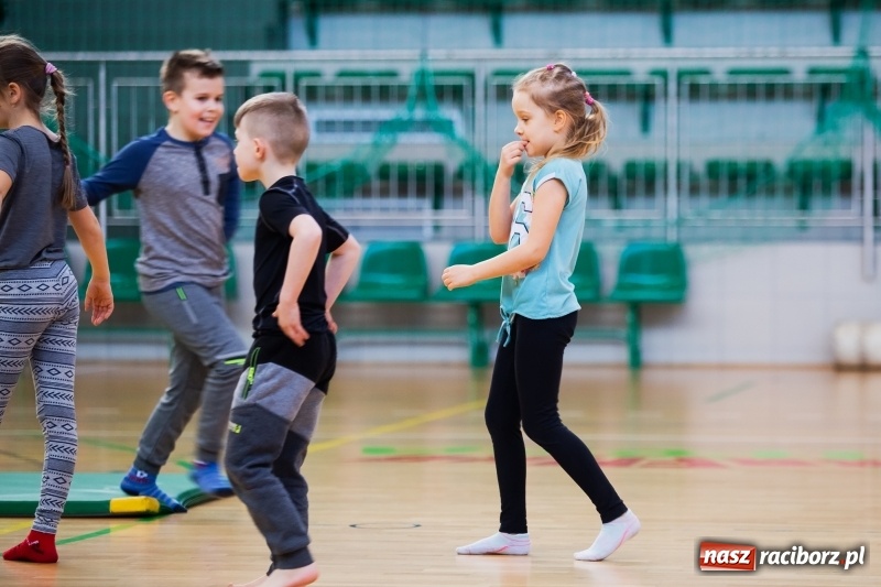 Zdjęcie w galerii na portalu naszraciborz.pl: Maraton Akrobatyczny w Arenie Rafako wiadomości z regionu