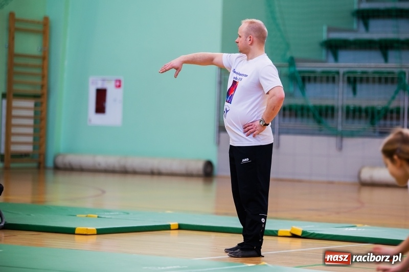 Zdjęcie w galerii na portalu naszraciborz.pl: Maraton Akrobatyczny w Arenie Rafako wiadomości z regionu