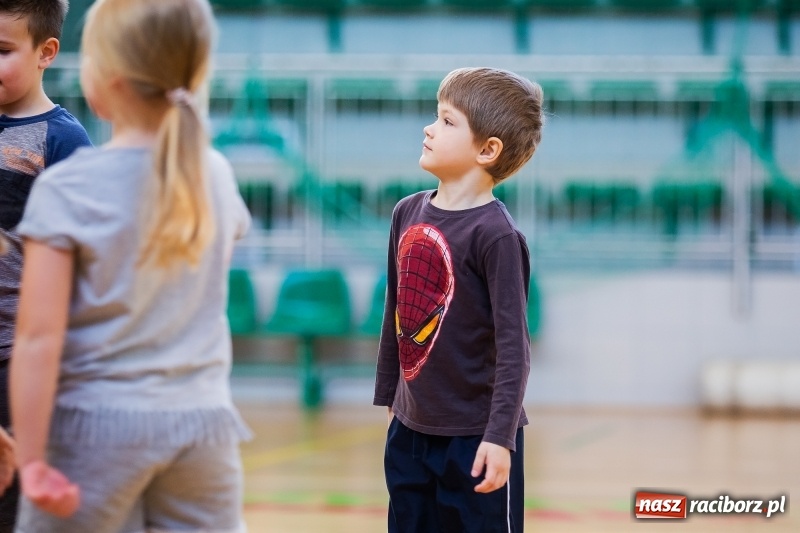 Zdjęcie w galerii na portalu naszraciborz.pl: Maraton Akrobatyczny w Arenie Rafako wiadomości z regionu