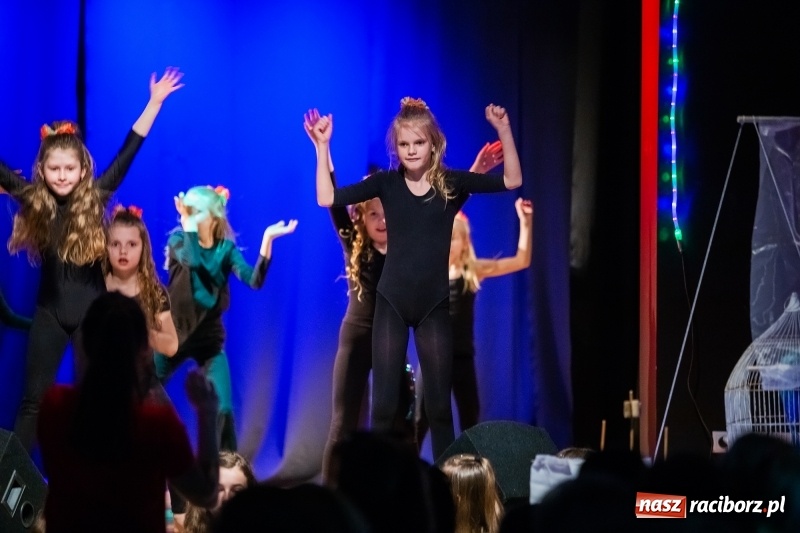 Zdjęcie w galerii na portalu naszraciborz.pl: Vaiana zwieńczeniem zimowych warsztatów w Młodzieżowym Domu Kultury wiadomości z regionu