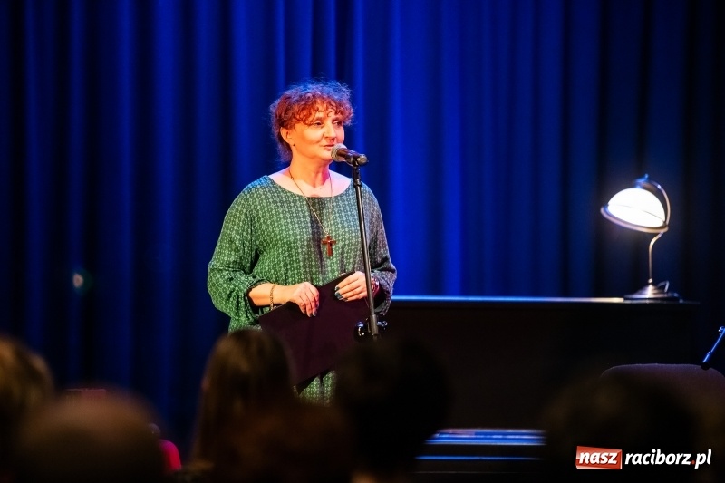 Zdjęcie w galerii na portalu naszraciborz.pl: Powarsztatowy koncert z udziałem Piotra Woźniaka w RCK wiadomości z regionu