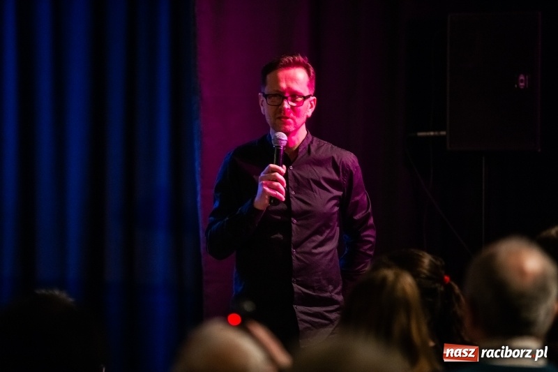 Zdjęcie w galerii na portalu naszraciborz.pl: Powarsztatowy koncert z udziałem Piotra Woźniaka w RCK wiadomości z regionu