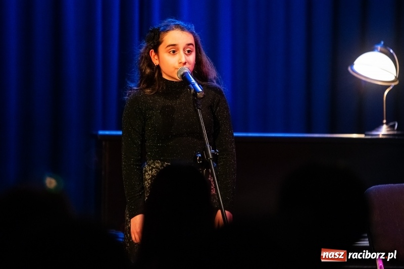 Zdjęcie w galerii na portalu naszraciborz.pl: Powarsztatowy koncert z udziałem Piotra Woźniaka w RCK wiadomości z regionu