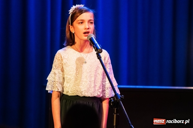 Zdjęcie w galerii na portalu naszraciborz.pl: Powarsztatowy koncert z udziałem Piotra Woźniaka w RCK wiadomości z regionu