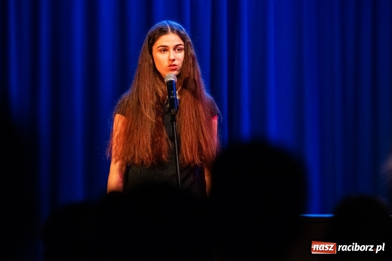 Zdjęcie w galerii na portalu naszraciborz.pl: Powarsztatowy koncert z udziałem Piotra Woźniaka w RCK wiadomości z regionu