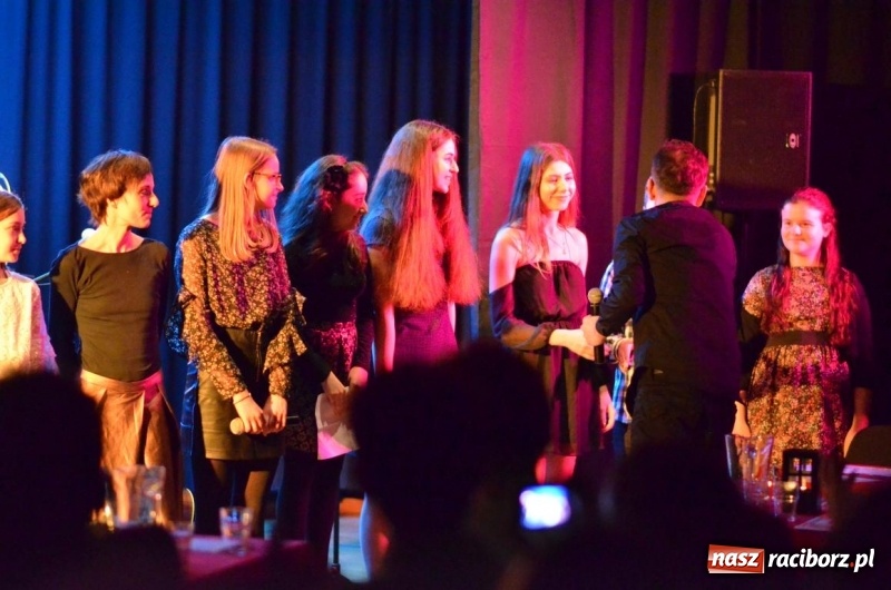 Zdjęcie w galerii na portalu naszraciborz.pl: Powarsztatowy koncert z udziałem Piotra Woźniaka w RCK wiadomości z regionu