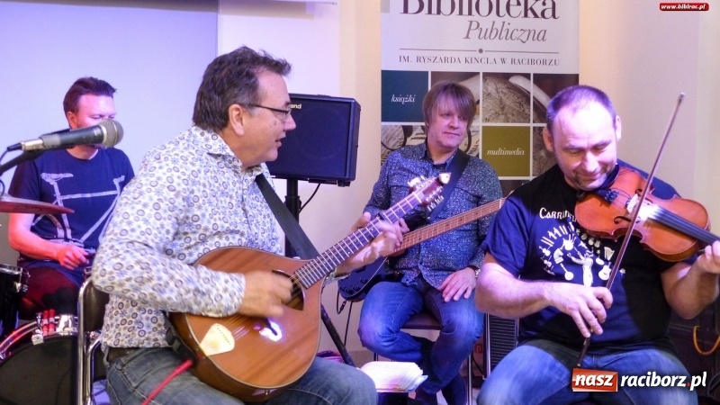 Zdjęcie w galerii na portalu naszraciborz.pl: Koncert CARRANTUOHILL & Bob Bales w raciborskiej bibliotece  wiadomości z regionu