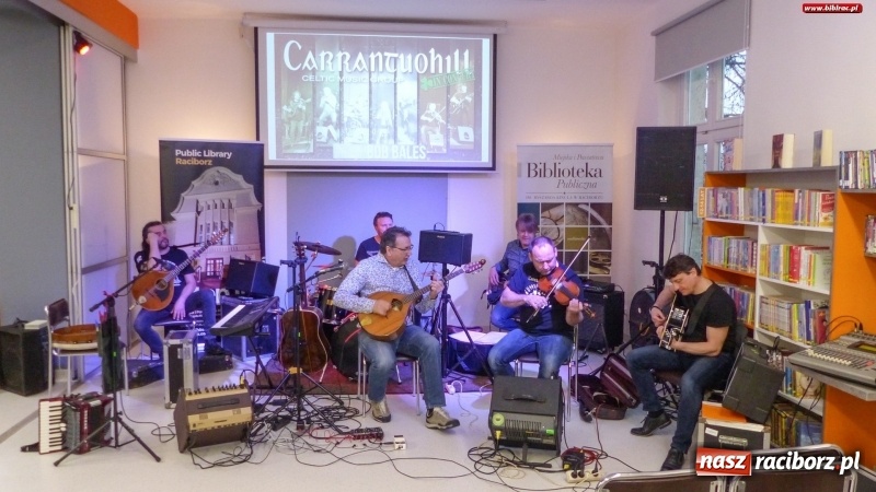 Zdjęcie w galerii na portalu naszraciborz.pl: Koncert CARRANTUOHILL & Bob Bales w raciborskiej bibliotece  wiadomości z regionu