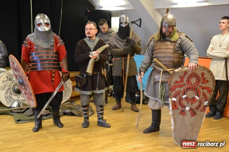 Zdjęcie w galerii na portalu naszraciborz.pl: Drengowie na finał ferii na zamku  wiadomości z regionu