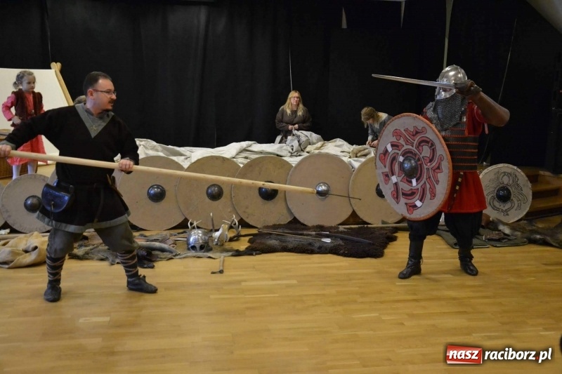 Zdjęcie w galerii na portalu naszraciborz.pl: Drengowie na finał ferii na zamku  wiadomości z regionu