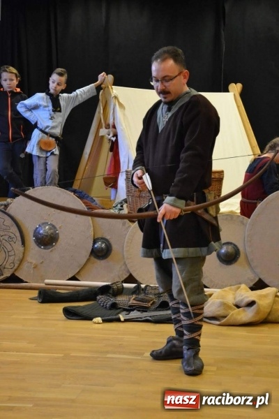 Zdjęcie w galerii na portalu naszraciborz.pl: Drengowie na finał ferii na zamku  wiadomości z regionu