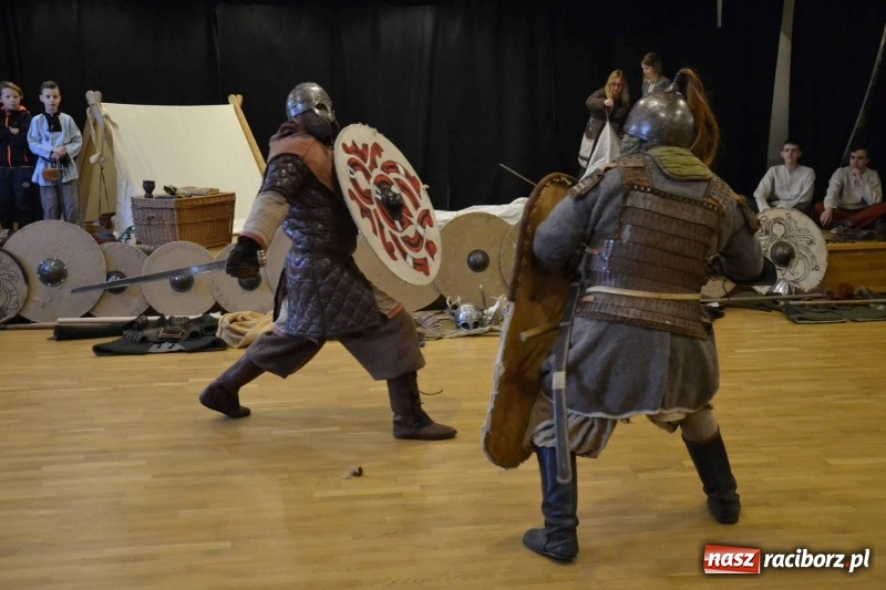 Zdjęcie w galerii na portalu naszraciborz.pl: Drengowie na finał ferii na zamku  wiadomości z regionu