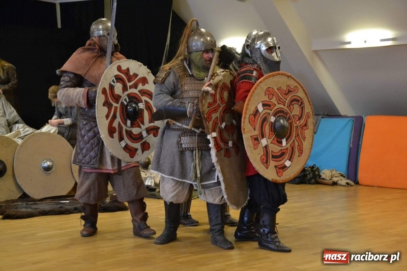 Zdjęcie w galerii na portalu naszraciborz.pl: Drengowie na finał ferii na zamku  wiadomości z regionu