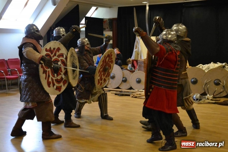 Zdjęcie w galerii na portalu naszraciborz.pl: Drengowie na finał ferii na zamku  wiadomości z regionu