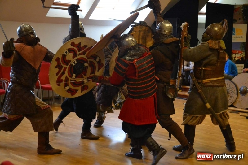 Zdjęcie w galerii na portalu naszraciborz.pl: Drengowie na finał ferii na zamku  wiadomości z regionu