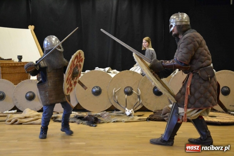 Zdjęcie w galerii na portalu naszraciborz.pl: Drengowie na finał ferii na zamku  wiadomości z regionu