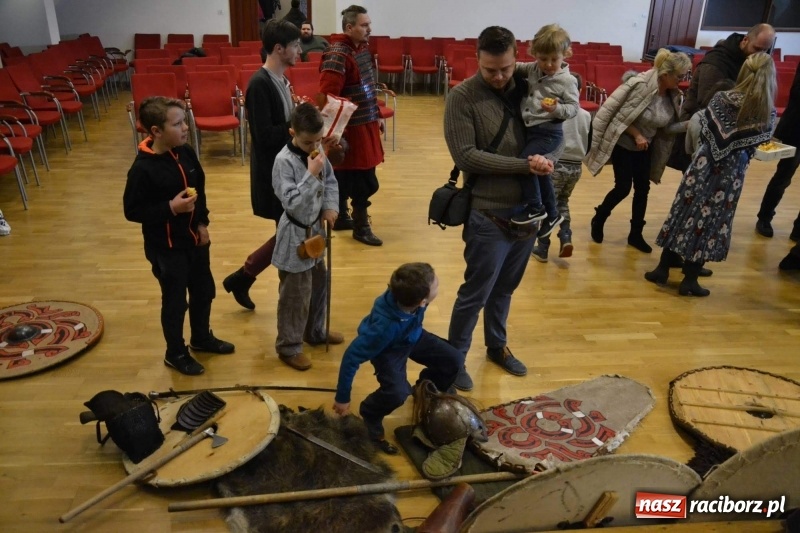 Zdjęcie w galerii na portalu naszraciborz.pl: Drengowie na finał ferii na zamku  wiadomości z regionu