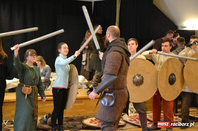 Zdjęcie w galerii na portalu naszraciborz.pl: Drengowie na finał ferii na zamku  wiadomości z regionu