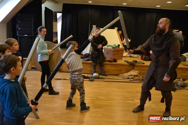 Zdjęcie w galerii na portalu naszraciborz.pl: Drengowie na finał ferii na zamku  wiadomości z regionu