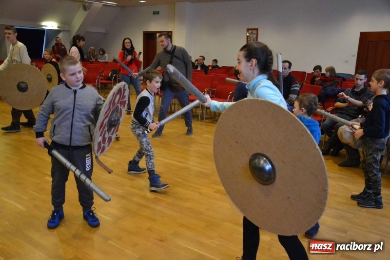 Zdjęcie w galerii na portalu naszraciborz.pl: Drengowie na finał ferii na zamku  wiadomości z regionu