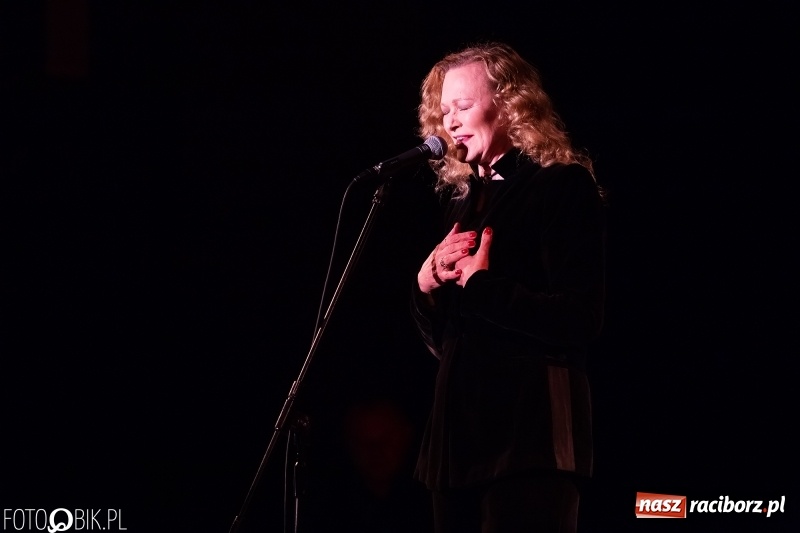 Zdjęcie w galerii na portalu naszraciborz.pl: Koncert Edyty Geppert w Raciborskim Centrum Kultury wiadomości z regionu