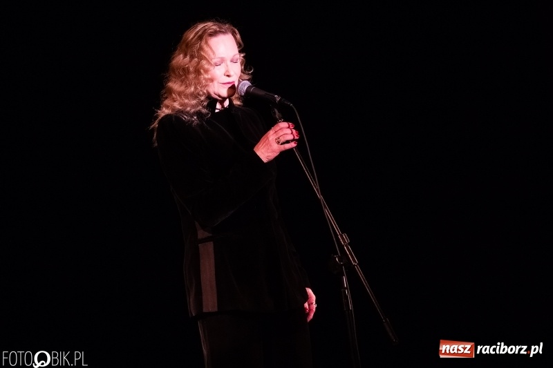 Zdjęcie w galerii na portalu naszraciborz.pl: Koncert Edyty Geppert w Raciborskim Centrum Kultury wiadomości z regionu
