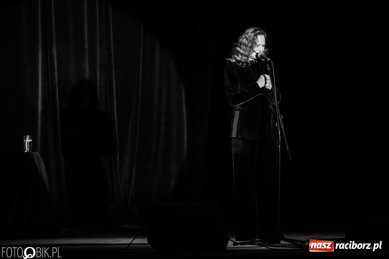 Zdjęcie w galerii na portalu naszraciborz.pl: Koncert Edyty Geppert w Raciborskim Centrum Kultury wiadomości z regionu