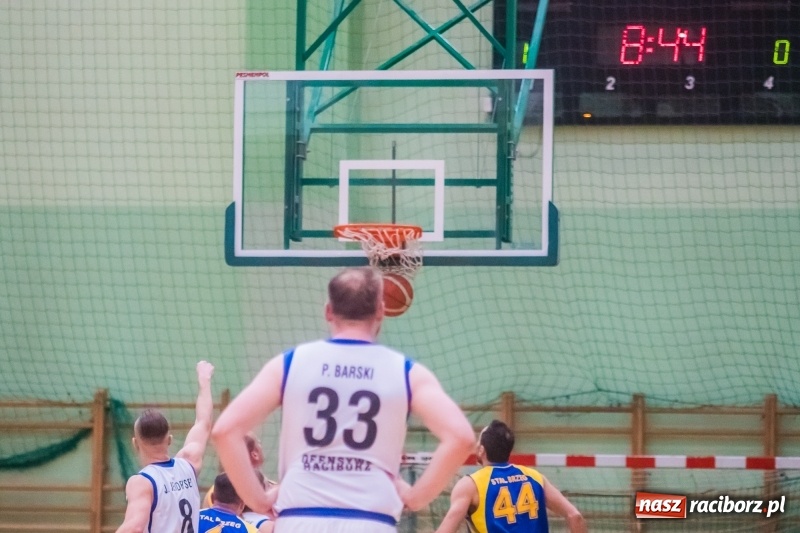 Zdjęcie w galerii na portalu naszraciborz.pl: Koszykówka: Ofensywa zmiażdżyła brzeską Stal wiadomości z regionu